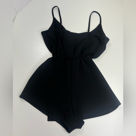 Urban Outfitters Kimchi Blue Drapey Surplice Skort Romper in Black Size Small - Picture 4 of 14